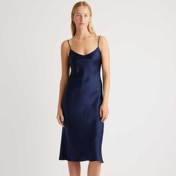 Quince Silk V-Neck Midi Dress Navy S NWT - Picture 1 of 9